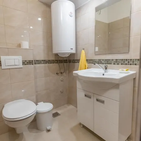 Apartment Zeleno Srce *